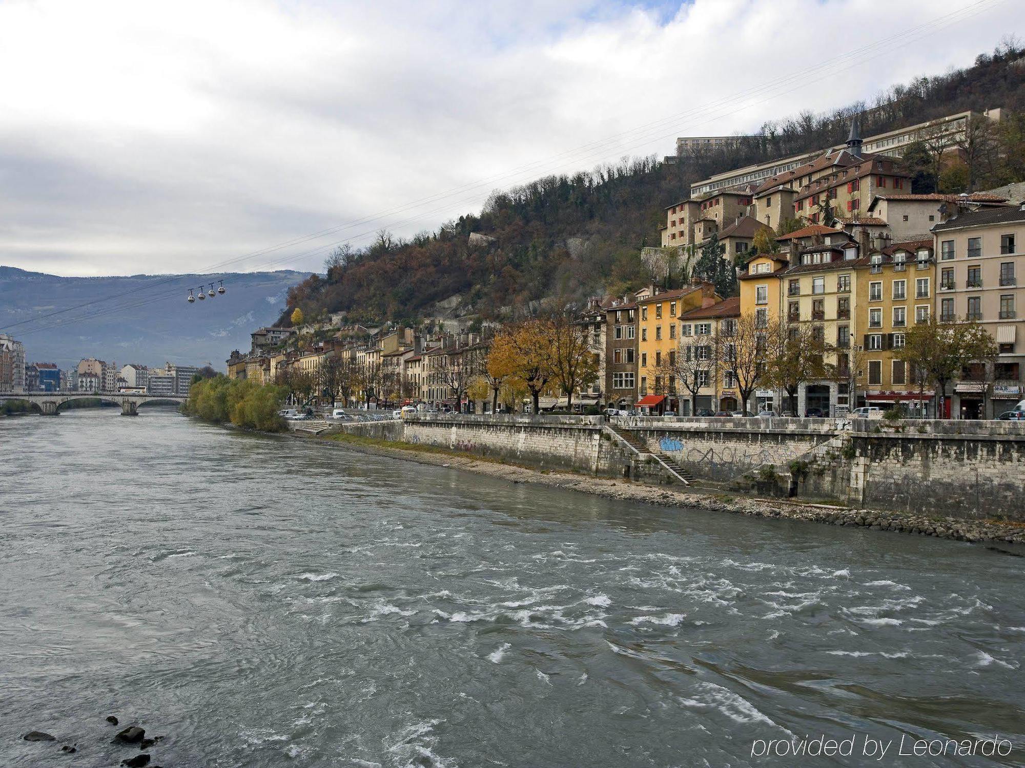 Hotel Ibis Grenoble Centre Bastille Zewnętrze zdjęcie