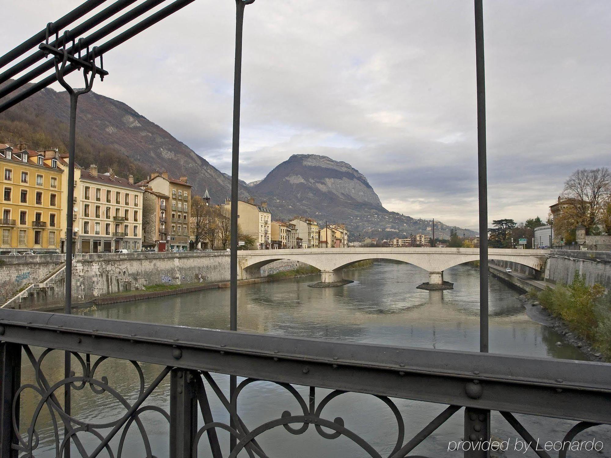 Hotel Ibis Grenoble Centre Bastille Zewnętrze zdjęcie